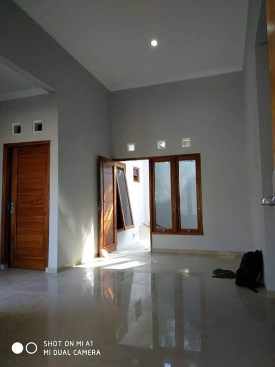RUMAH BARU SIAP HUNI GODEAN KM 6,5