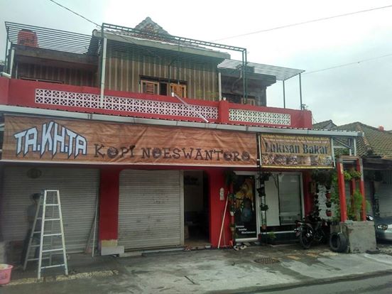RUMAH DENGAN RUKO DIJUAL