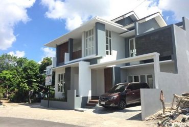 RUMAH MEWAH MAGUWOHARJO