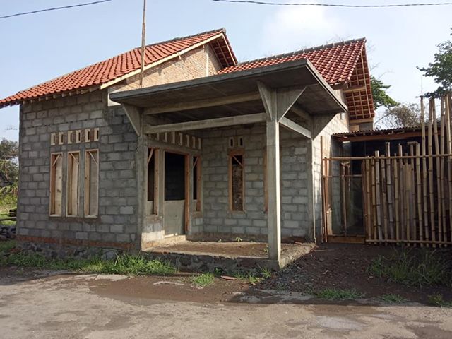 DIJUAL RUMAH SLEMAN : RUMAH SETENGAH BANGUN