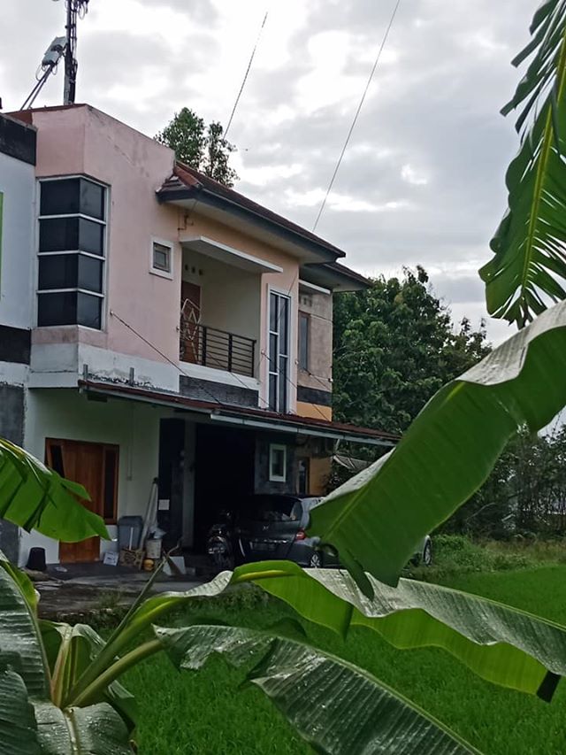 DIJUAL RUMAH BANTUL : RUMAH  TINGKAT
